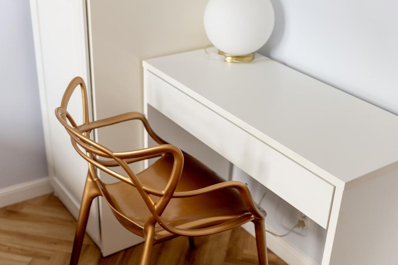 Metro Politechnika Cosy Apartment Warszawa Exteriör bild